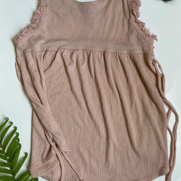 Love on a Hanger embroidered top - Picture 4 of 5